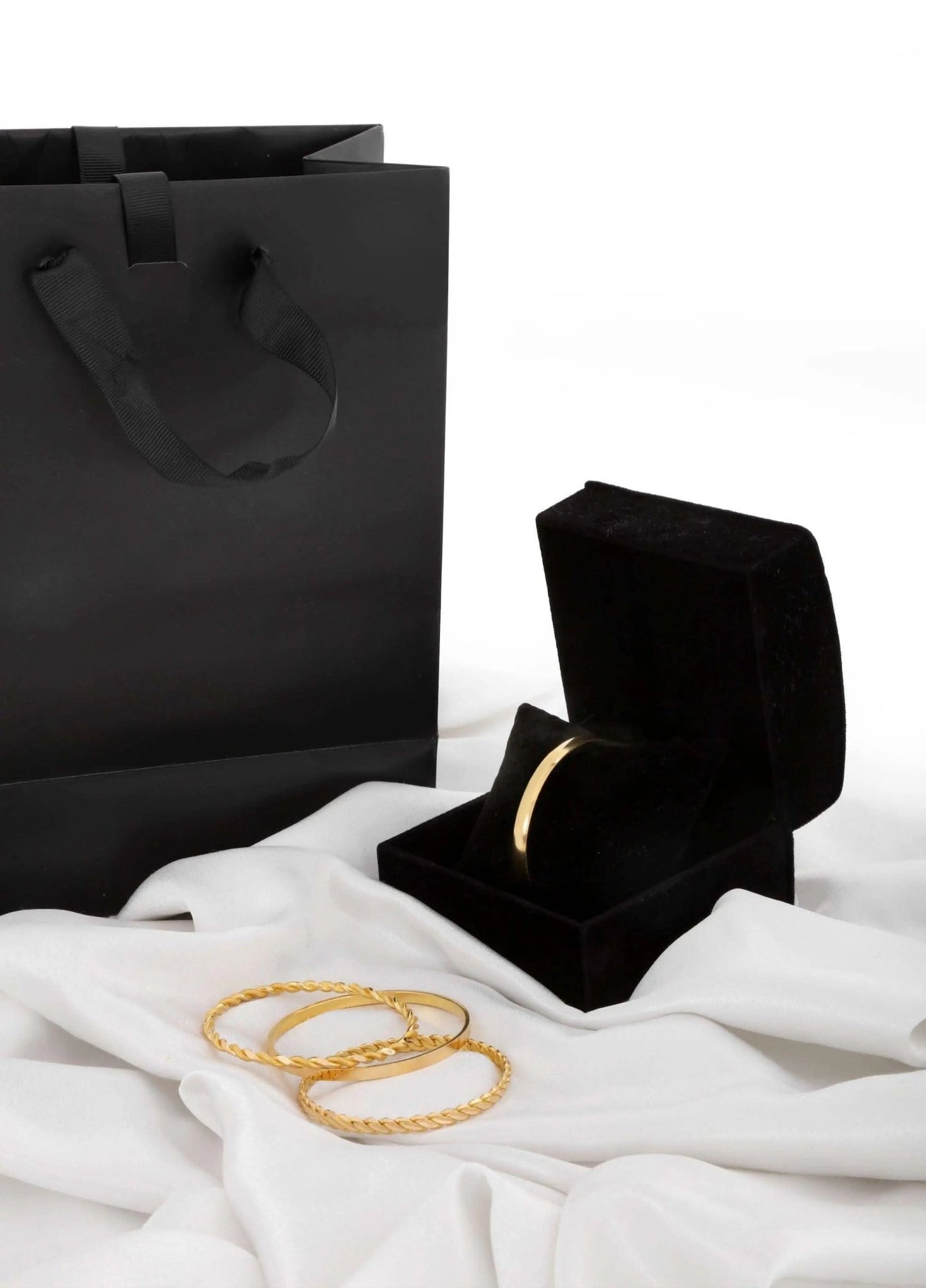 eGIFT card the gift of real gold with premium packaging from luxury jewellery brand Chrysus Golds